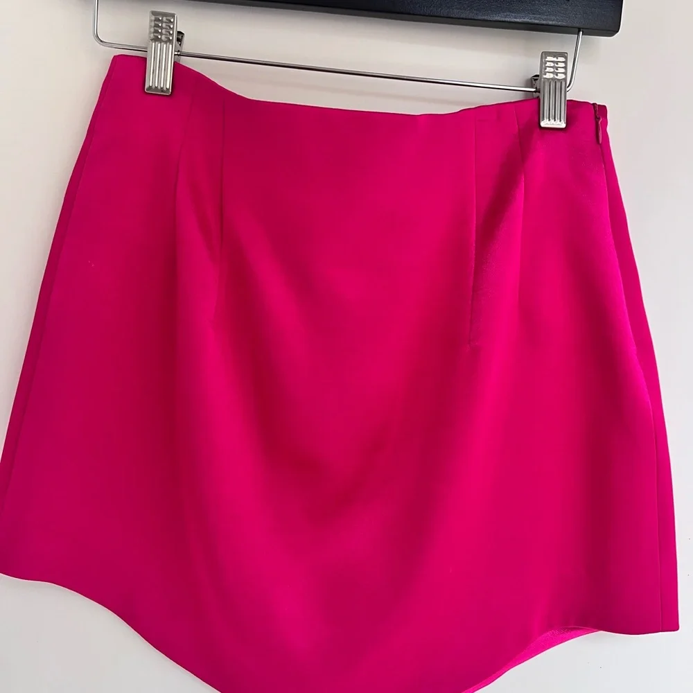 Zara Fuchsia Satin Effect Skirt 💕 - Picture 5 of 5